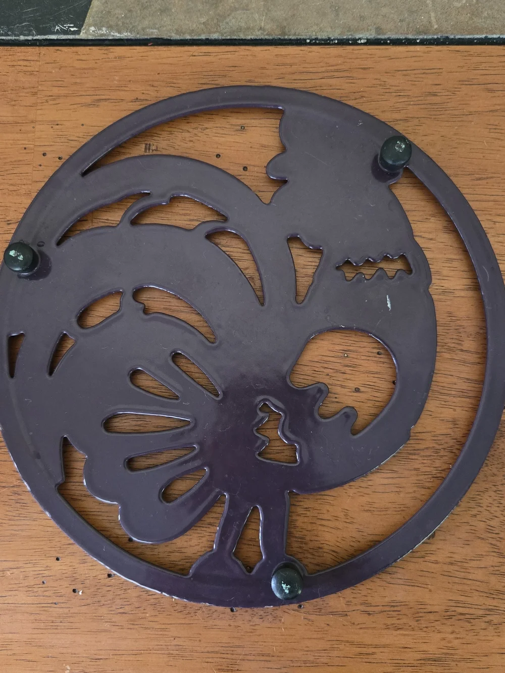 Vintage-Style Cast Iron Rooster Trivet - Deep Purple Farmhouse Decor